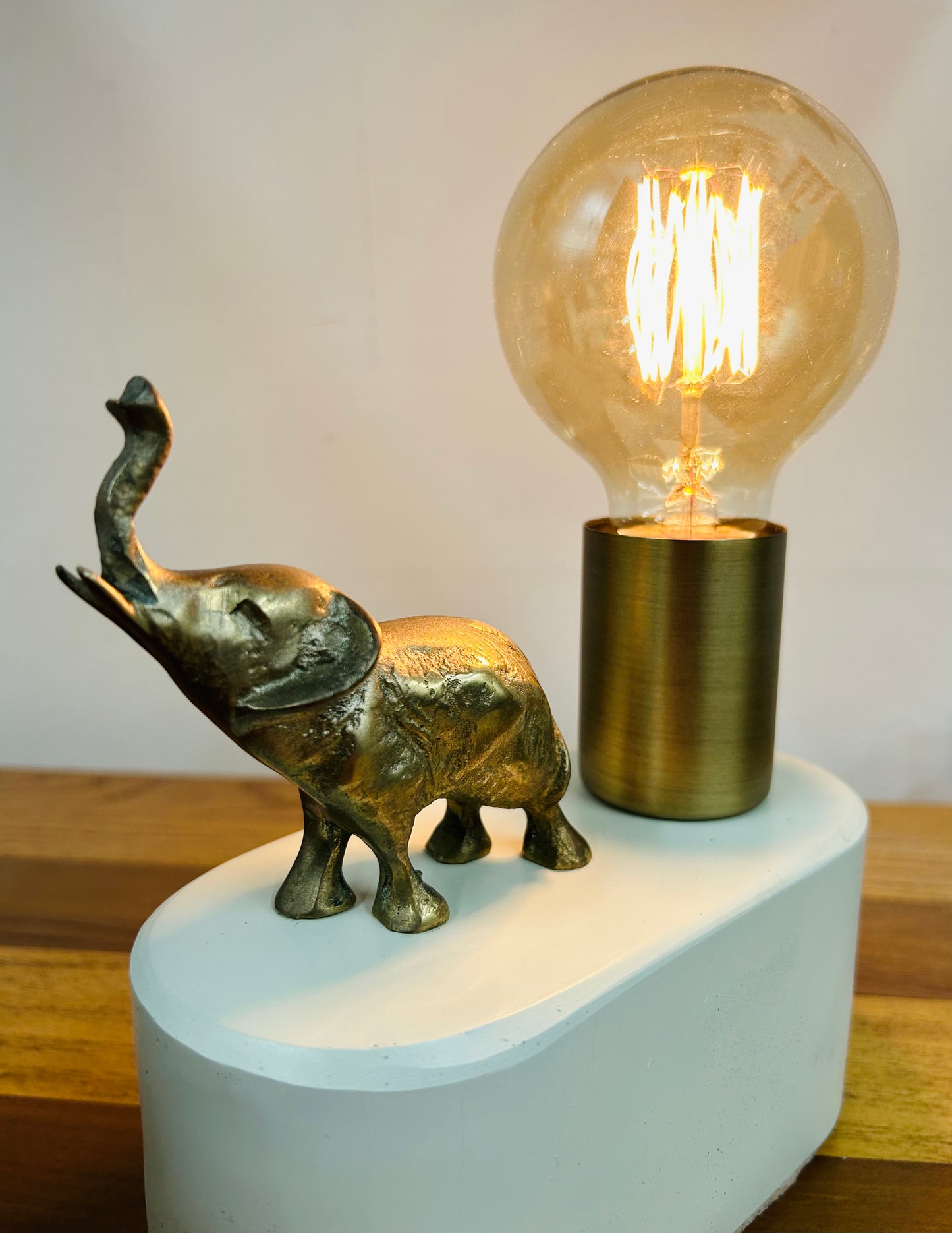 Elephant Lamp / Touch-Controlled