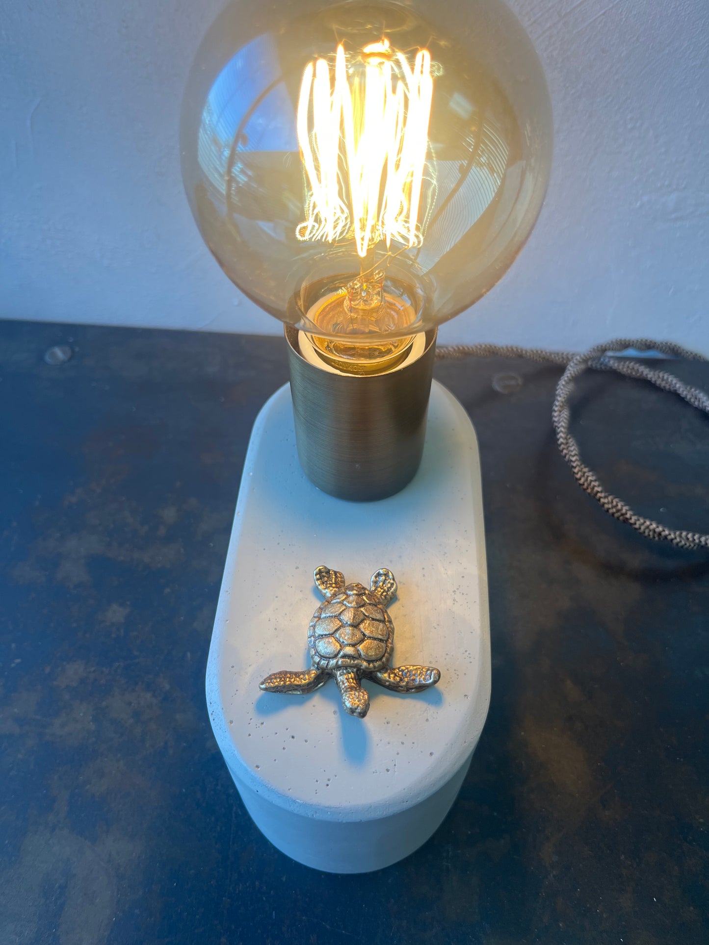 Turtle Lamp / Touch-Controlled