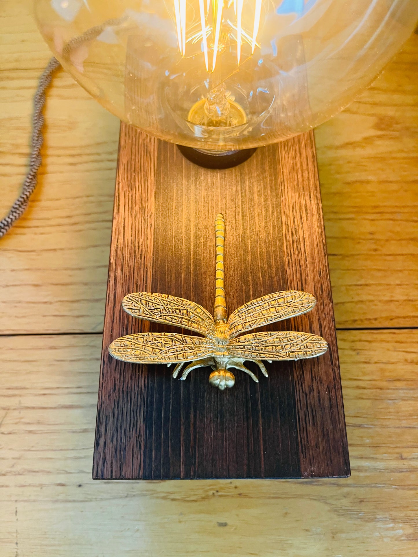 Dragonfly Lamp / Touch-Controlled